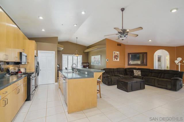 26152 Bellemore Dr, Romona CA: https://media.crmls.org/mediaz/d7f476ff-917d-4018-a478-eeb85e6c7744.jpg