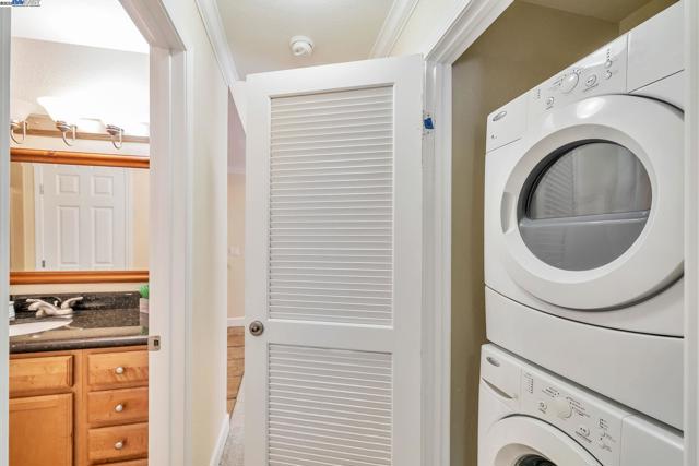 383 Eastridge Dr, San Ramon CA: https://media.crmls.org/mediaz/d7f569c9-0aa7-44c2-aeae-e5a0bc32a09b.jpg