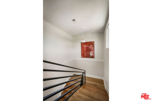 4614 San Andreas Avenue, Los Angeles CA: https://media.crmls.org/mediaz/d7f67112-8535-4821-b70e-3f285ef201bf.jpg
