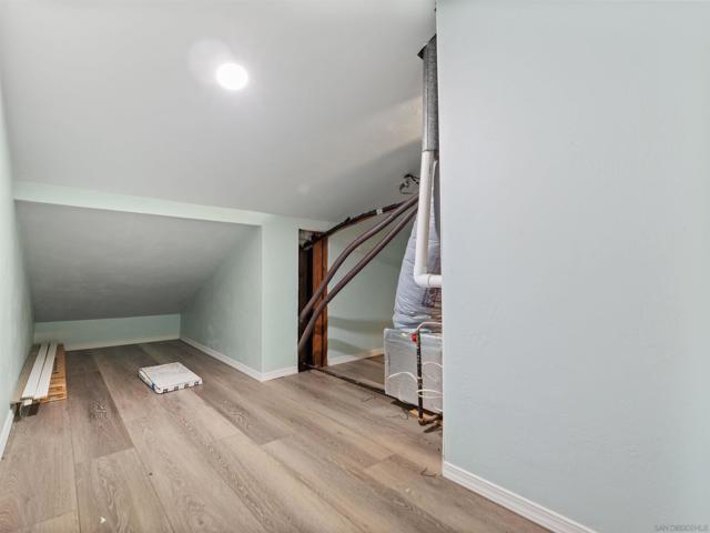 Image 21 of 43 For 2835 Hillsboro Ct