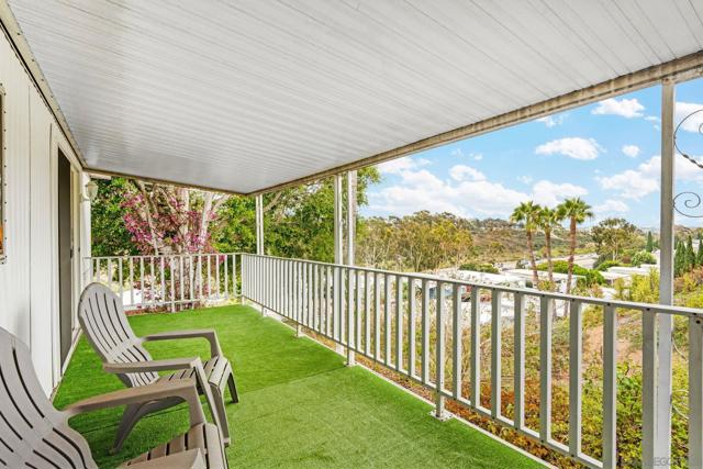 2003 Bayview Heights Dr, San Diego CA: https://media.crmls.org/mediaz/d7f6e96d-10a8-4436-8c6e-10214200cd78.jpg