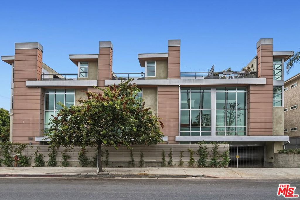 5806 Waring Avenue #14