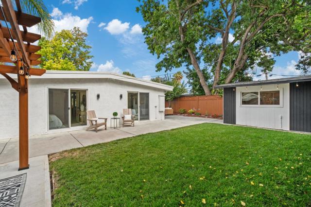 850 Las Palmas Drive, Santa Clara CA: https://media.crmls.org/mediaz/d7f71b40-9b56-4431-b0ac-f2204e8d17c6.jpg