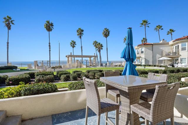 Detail Gallery Image 2 of 25 For 600 N the Strand #25,  Oceanside,  CA 92054 - 2 Beds | 2 Baths