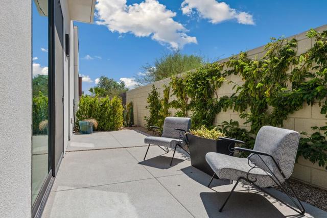 423 Fountain Drive, Palm Springs, CA 92262