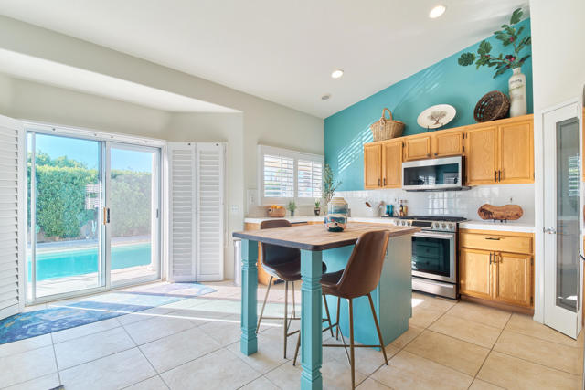 81145 Aurora Avenue, Indio CA: https://media.crmls.org/mediaz/d7f93a39-dc09-4053-9d4f-3b12cb79dc19.jpg