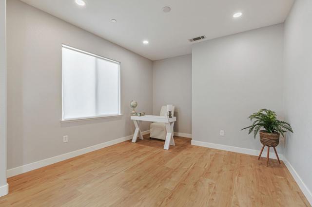 9565 Grande Drive, Gilroy CA: https://media.crmls.org/mediaz/d7f9409d-90e3-4949-8427-4ad74b1f5dd4.jpg