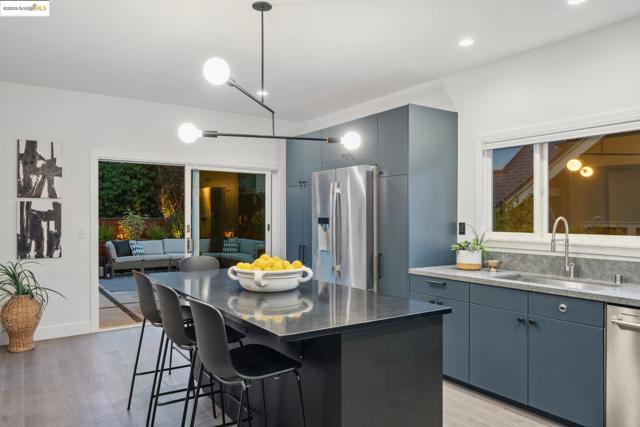 321 Glendale Ave., Oakland CA: https://media.crmls.org/mediaz/d7f9c4c8-bbfb-4f6d-bf49-c6c9fe5de10e.jpg