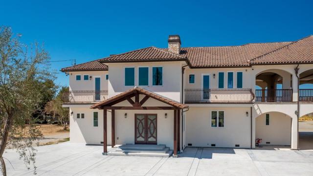 8440 Lovers Lane, Hollister CA: https://media.crmls.org/mediaz/d7fa2bea-f3f8-4361-a724-abefc3b4a5a2.jpg