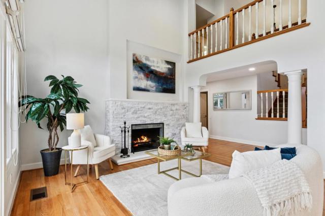 321 Eagle Trace Drive, Half Moon Bay CA: https://media.crmls.org/mediaz/d7fb2864-2a57-4f80-8455-3aadee91cdb2.jpg