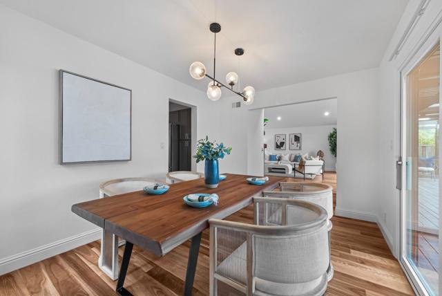 707 Santa Cruz Lane, Foster City CA: https://media.crmls.org/mediaz/d7fbcf1a-ea1d-402f-b1d5-99e7729fa8c4.jpg