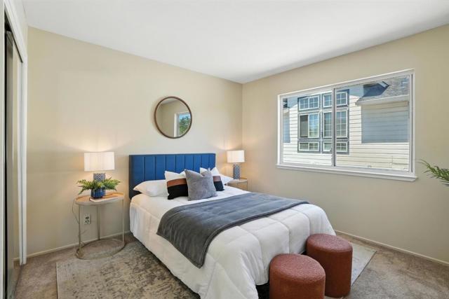 946 Laguna Avenue, Burlingame CA: https://media.crmls.org/mediaz/d7fc2d7d-3cd2-4271-9bdf-b681d2e7078a.jpg