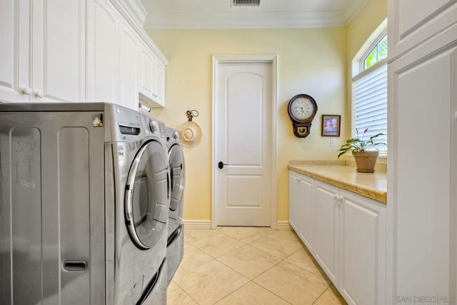 2224 Dos Lomas, Fallbrook CA: https://media.crmls.org/mediaz/d7fd213b-af77-4b1a-b91a-72ed9faf42c4.jpg