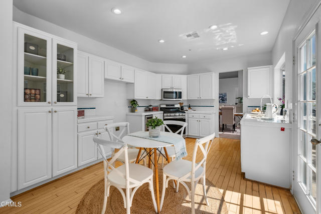 Detail Gallery Image 9 of 41 For 2521 Ironstone St, Oxnard,  CA 93036 - 4 Beds | 3 Baths