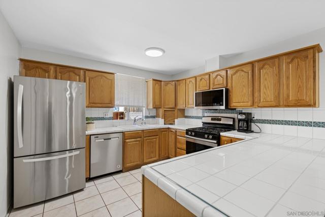 3020 Linda Dr, Oceanside CA: https://media.crmls.org/mediaz/d7fd4a56-befc-4d87-90d7-92a312161e81.jpg
