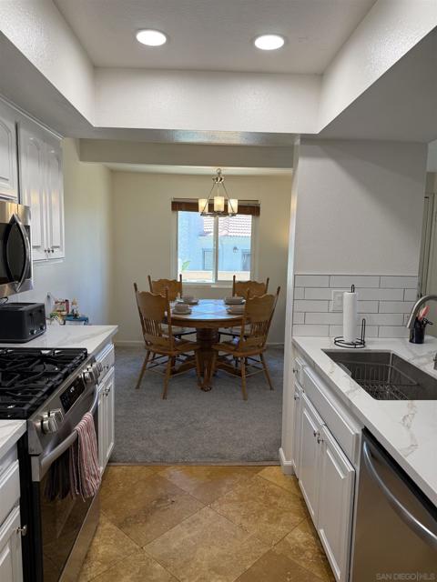 9342 Twin Trails Drive, San Diego CA: https://media.crmls.org/mediaz/d7fe3997-fd14-41b2-9fc4-1403ab0890ae.jpg