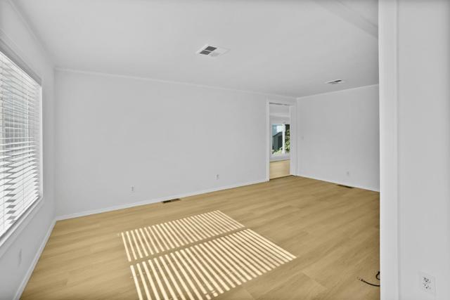 7 Seashell Circle, Half Moon Bay CA: https://media.crmls.org/mediaz/d7fea707-7a10-4c85-8008-ccef0144450b.jpg