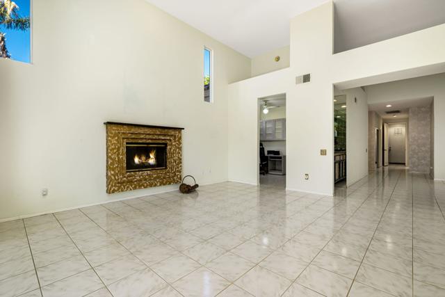 153 Lake Shore Drive, Rancho Mirage CA: https://media.crmls.org/mediaz/d7feb70c-53a4-48fa-a2e7-a9bfb17674df.jpg