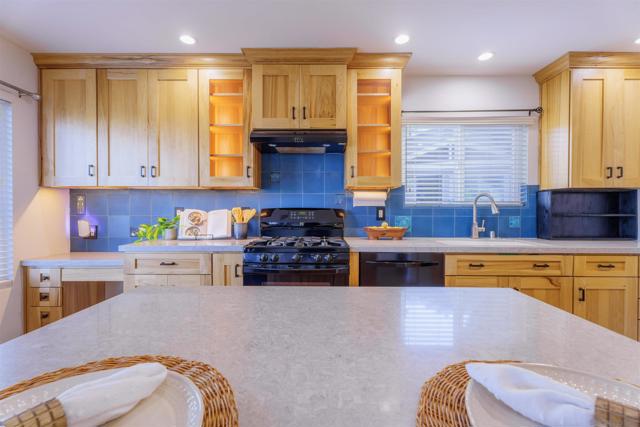 4382 Dowitcher Way, Oceanside CA: https://media.crmls.org/mediaz/d7ff0cac-5f19-4dbf-8fba-8cfc5a0ead81.jpg