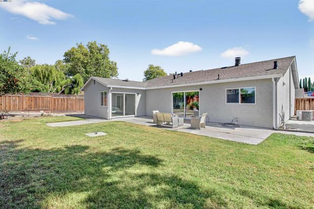 4217 Waycross Ct, Pleasanton CA: https://media.crmls.org/mediaz/d7ff57da-382f-4932-a993-6cf2282fd9e9.jpg