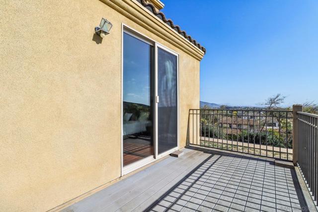 3043 Adams Ranch Ct, Chula Vista CA: https://media.crmls.org/mediaz/d7ffd8f6-3daf-46da-b8d3-d2a568362a3b.jpg
