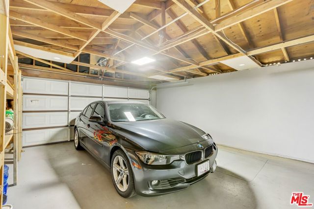 433 E 97th Street, Los Angeles CA: https://media.crmls.org/mediaz/d8008e7e-6ab1-4d90-8e9d-fa28b824a2b2.jpg