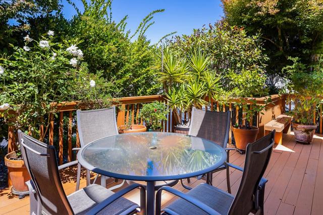 9662 Willow Court, Carmel CA: https://media.crmls.org/mediaz/d800f9c9-4017-431b-8bba-fa150f3e85f1.jpg