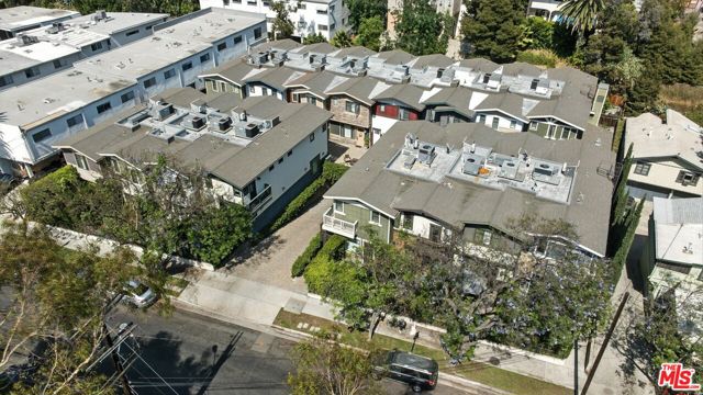 2020 Holly Drive, Los Angeles CA: https://media.crmls.org/mediaz/d80178f0-e4db-4af5-9b0e-3533749a64e7.jpg