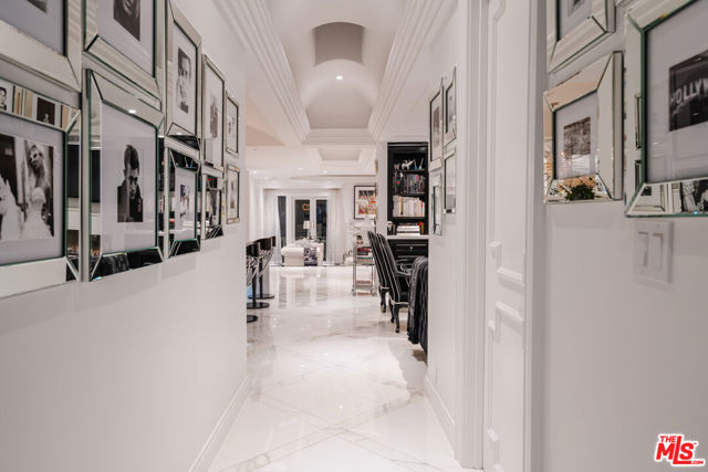 1455 Rising Glen, Los Angeles CA: https://media.crmls.org/mediaz/d8030f0b-0305-41f5-9182-2261b445bf71.jpg