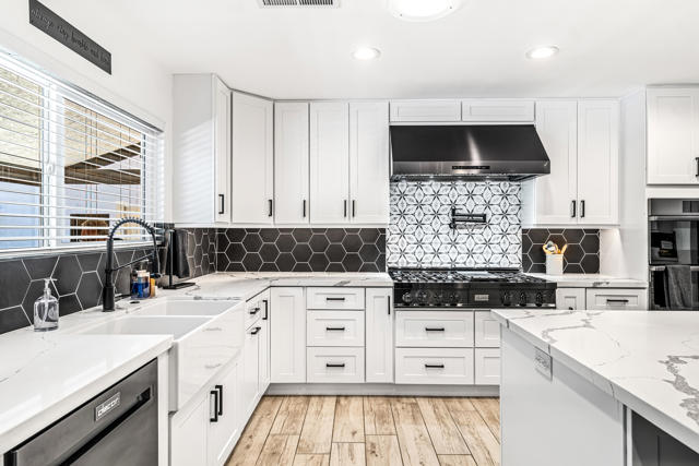 43170 Warner Trail, Palm Desert, CA 92211