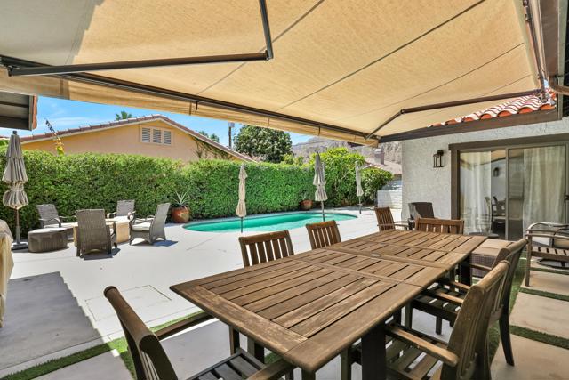77655 Avenida Montezuma, La Quinta CA: https://media.crmls.org/mediaz/d804826c-f822-4377-be22-e16f34bcd321.jpg