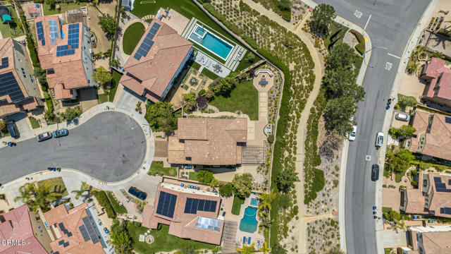 20752 Veneto Way, Porter Ranch CA: https://media.crmls.org/mediaz/d804d2fc-b4d7-4a8b-9a67-23f2f73b0849.jpg