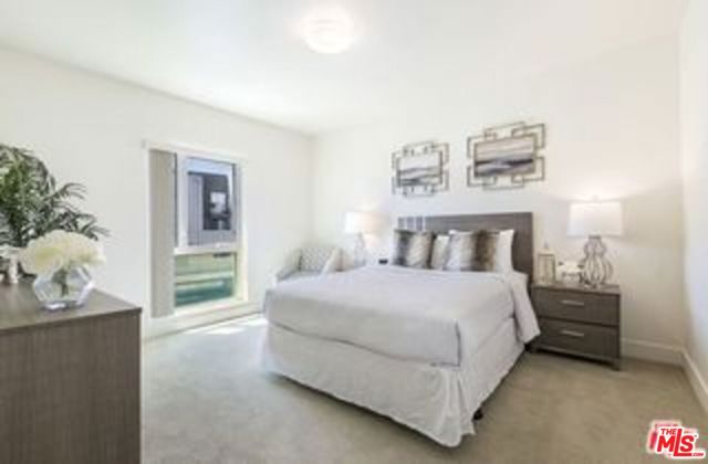 521 W Colorado Street, Glendale CA: https://media.crmls.org/mediaz/d8055762-43d3-44f9-8115-f0f6ddfeacda.jpg