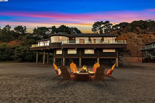 797 Las Olas Dr, Aptos CA: https://media.crmls.org/mediaz/d80597e8-45f7-4974-97fa-1d6da5c72410.jpg