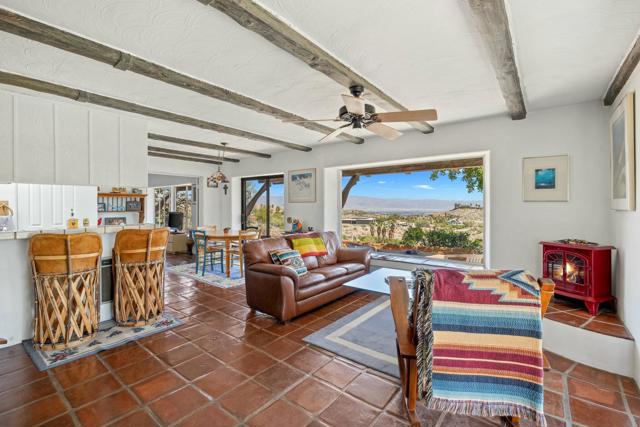 48600 Coyote Road, Palm Desert CA: https://media.crmls.org/mediaz/d805ad41-f917-4785-8bda-6a8f63f7f106.jpg
