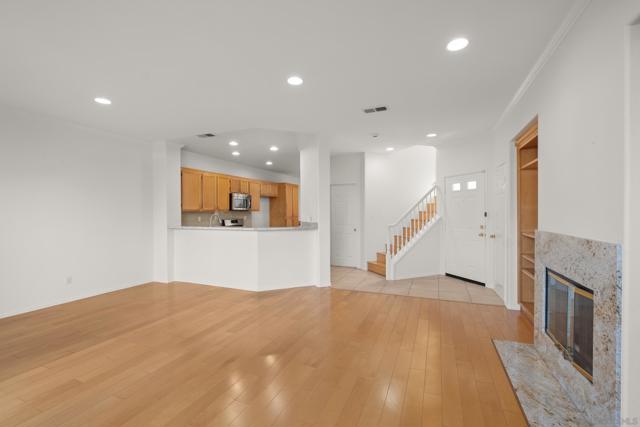 10960 Ivy Hill Dr, San Diego CA: https://media.crmls.org/mediaz/d805b957-a5ec-4b02-93c1-fa79b83753b9.jpg