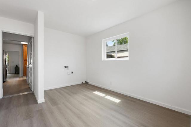 639 Douglas Avenue, Redwood City CA: https://media.crmls.org/mediaz/d805d3a6-5e84-4c1f-a508-f1edec29ed37.jpg