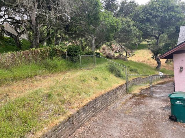 9395 King Road, Salinas CA: https://media.crmls.org/mediaz/d807c9d9-bb04-4eb0-abac-401574577170.jpg