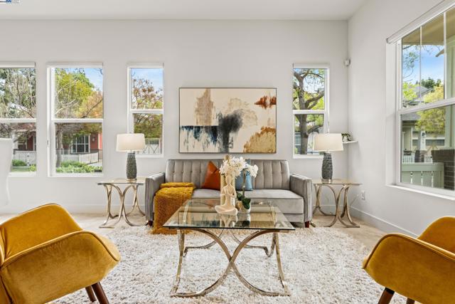 35607 Embassy Common, Fremont CA: https://media.crmls.org/mediaz/d8087369-b4f3-4756-adce-889a90c3474f.jpg