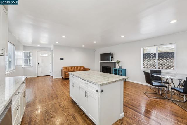 2110 Hellings Avenue, Richmond CA: https://media.crmls.org/mediaz/d808b250-d816-4c2b-b7bc-bd8b4d7c647e.jpg