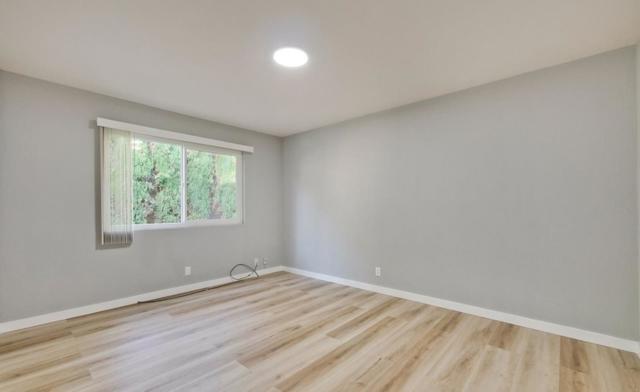 935 Ravenscourt Avenue, Campbell CA: https://media.crmls.org/mediaz/d80902a3-4f89-4656-8eaa-d708d62a18bf.jpg