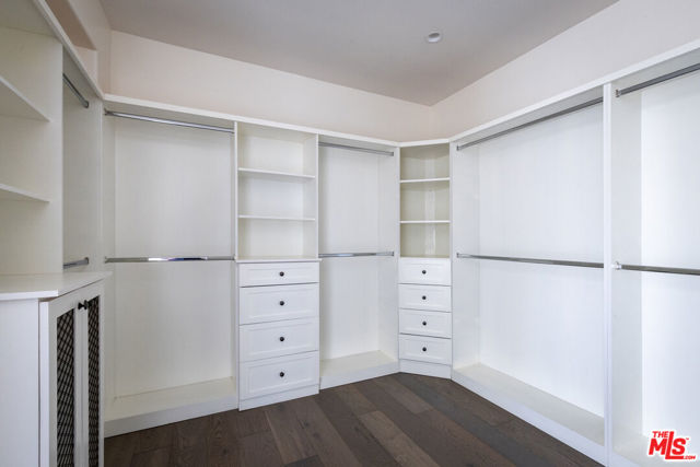 735 N Stanley Avenue, Los Angeles CA: https://media.crmls.org/mediaz/d8092f7a-4647-4696-939b-103e70eb0a3f.jpg