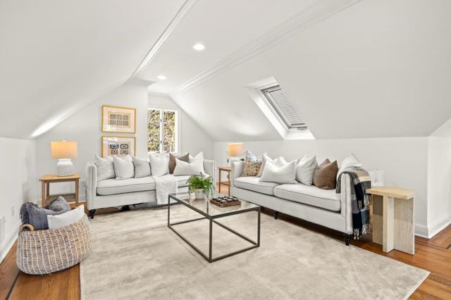 760 Chateau Drive, Hillsborough CA: https://media.crmls.org/mediaz/d809fccf-9f80-4c98-b86e-ce6634c2a6be.jpg