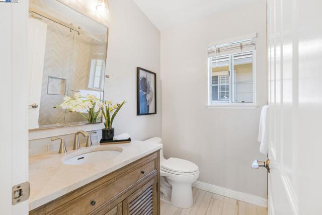 5373 Shamrock Cmn, Fremont CA: https://media.crmls.org/mediaz/d80aa9ab-65b1-43ce-8406-8448e8305d9b.jpg