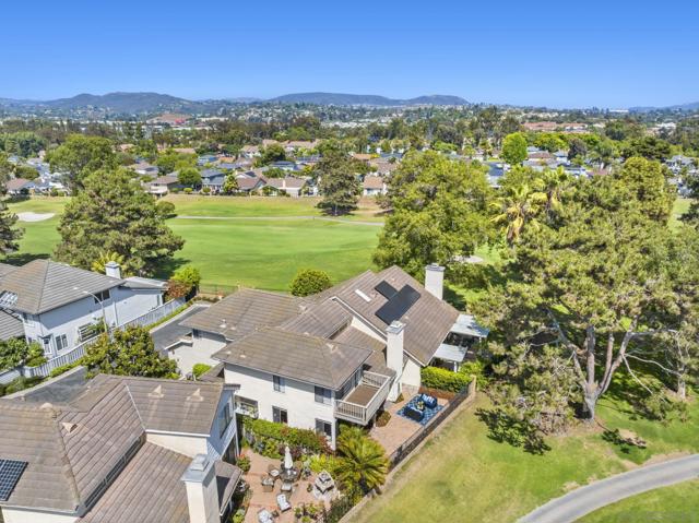1894 Spyglass Cir, Vista CA: https://media.crmls.org/mediaz/d80ae36e-6e64-402c-a75c-1b8ac4a2a3cd.jpg