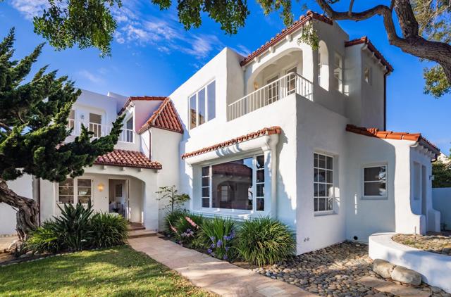 308 Corto St, Solana Beach CA: https://media.crmls.org/mediaz/d80bf350-0920-4fe1-8ff2-4b92311fe5ae.jpg