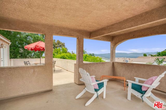 121 Navajo Lane, Topanga CA: https://media.crmls.org/mediaz/d80c17c3-ad36-4020-a10d-c2c6486071eb.jpg