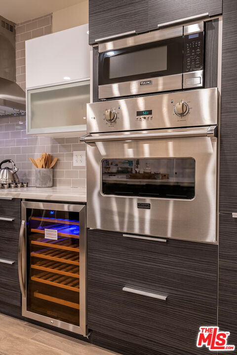 4370 Beck Avenue, Studio City CA: https://media.crmls.org/mediaz/d80c2679-3001-4fbc-93c8-dea094e10d59.jpg
