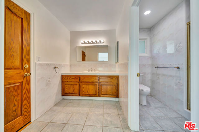 1100 Rodeo Road, Arcadia CA: https://media.crmls.org/mediaz/d80ca86f-3578-4775-b088-497f387ba753.jpg