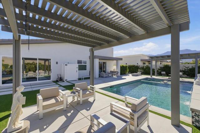10 Iridium Way, Rancho Mirage, CA 92270